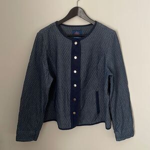 Issac Mizrahi Quilted Jacket. Size Large‎
